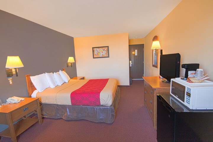 Room 30 of 47