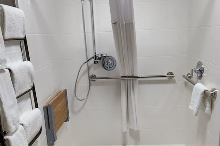 Room 80 of 97