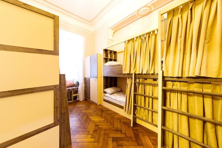 Room 7 of 25
