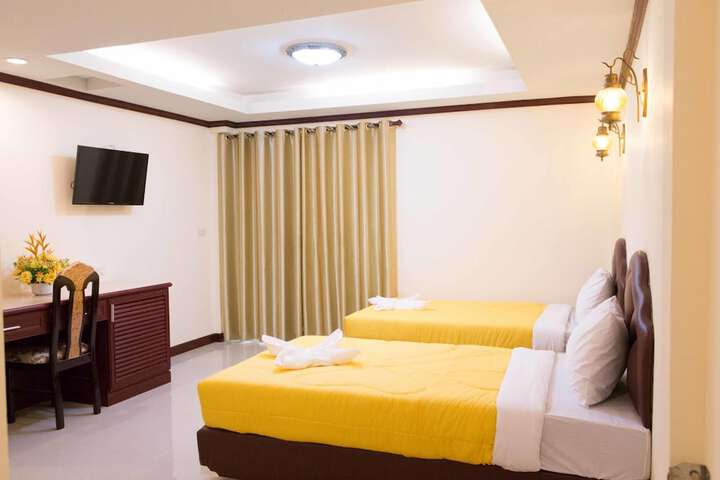 Room 18 of 37