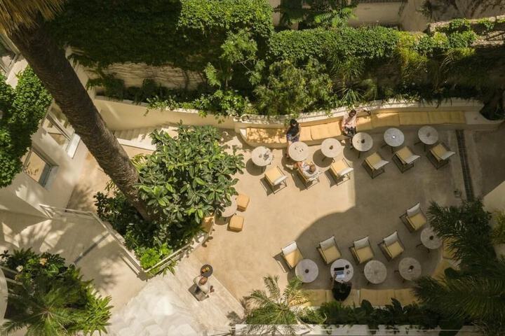 Hotel Exterior 54 of 61