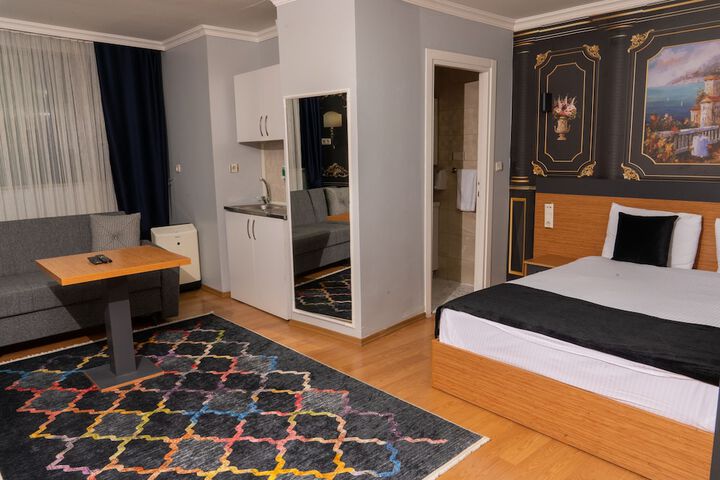 Room 9 of 52