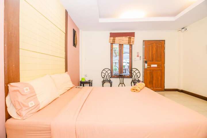 Room 10 of 38