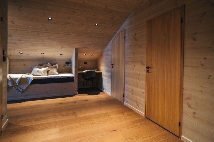 Room 42 of 110