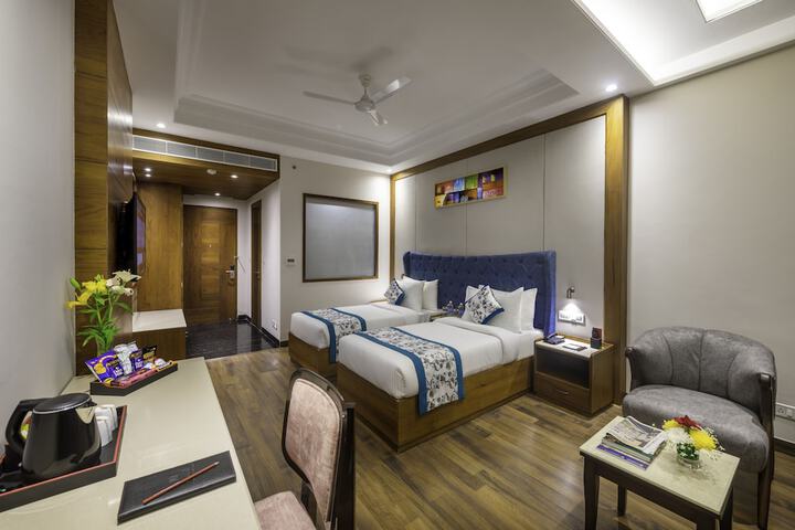 Room 11 of 26