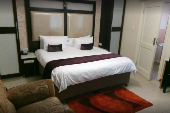 Room 2 of 24