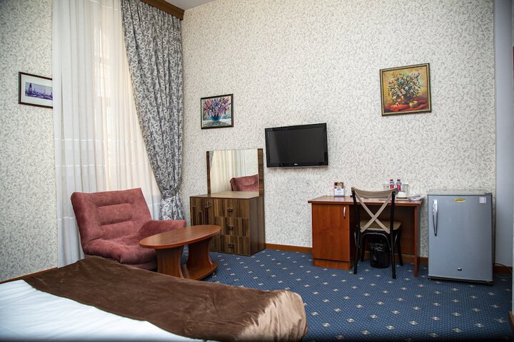 Room 3 of 34