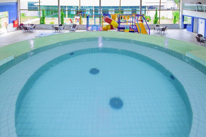 Hotel Pool