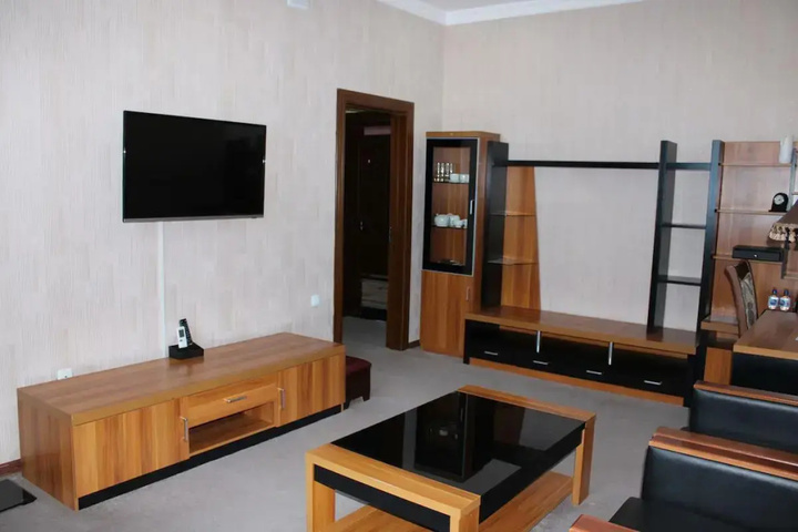Room 10 of 25