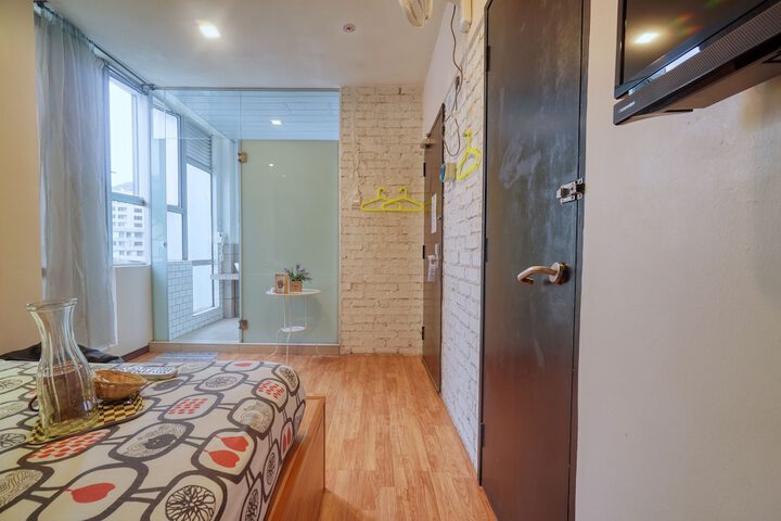 Room 20 of 35
