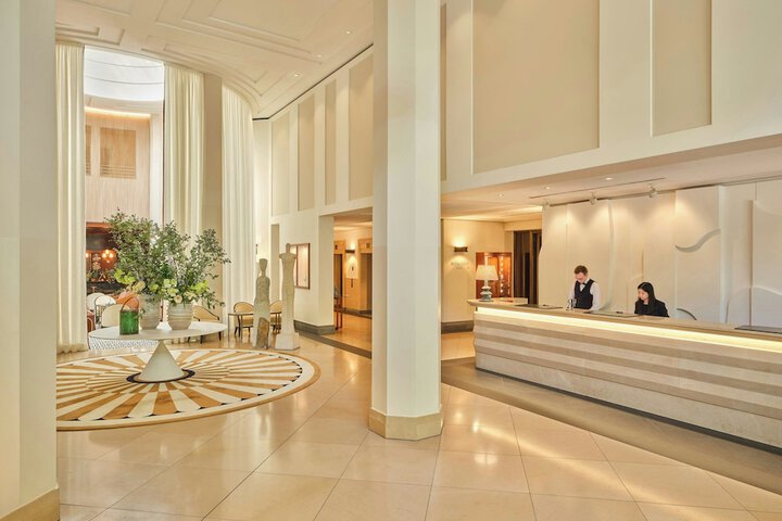Guest Lobby