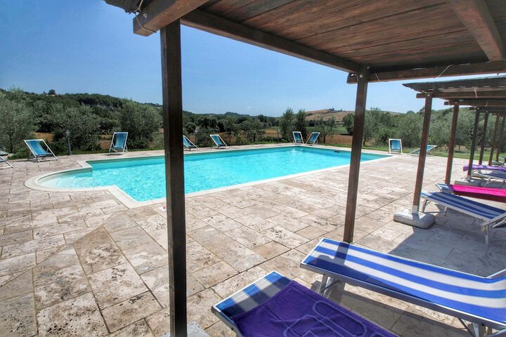 Pool 109 of 186