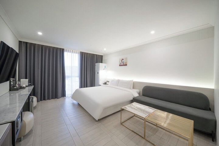 Room 40 of 83