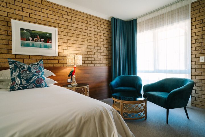 Room 9 of 26