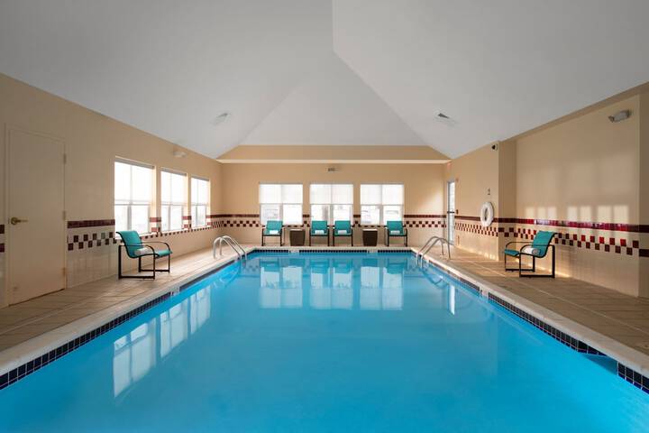 Pool 14 of 24