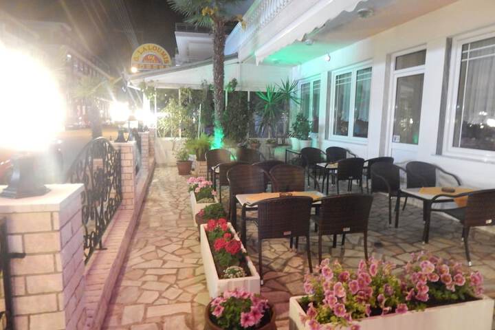 Hotel Exterior 61 of 65