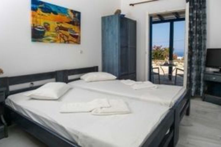 Aloe Paros Suites & Studios