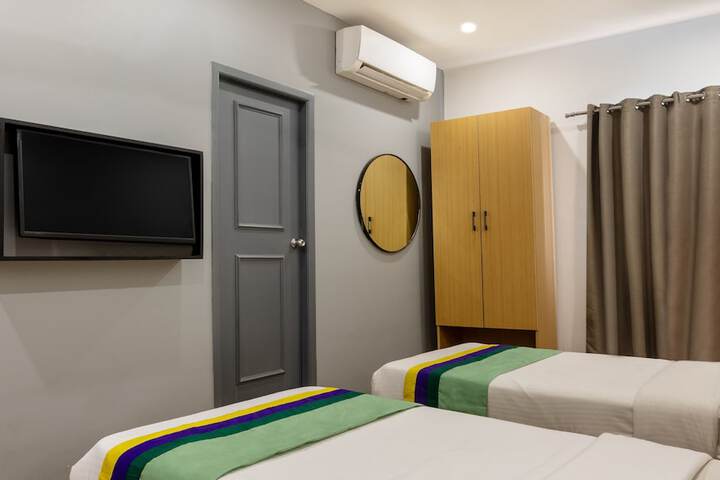 Room 21 of 35