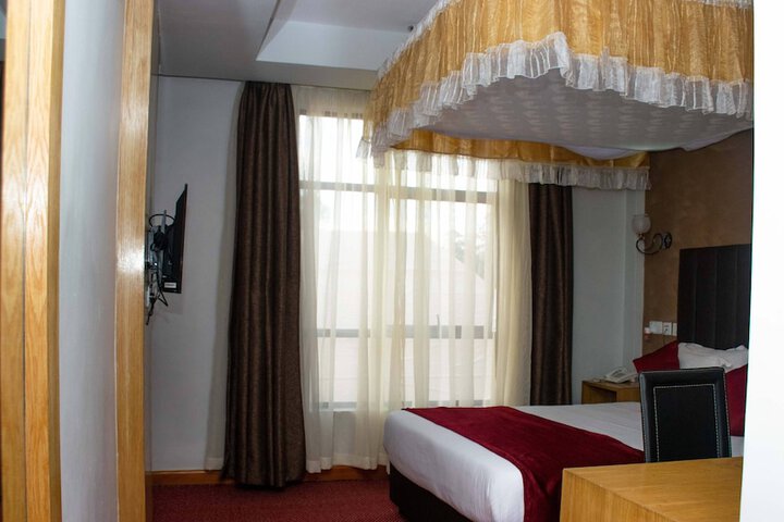 Room 16 of 31