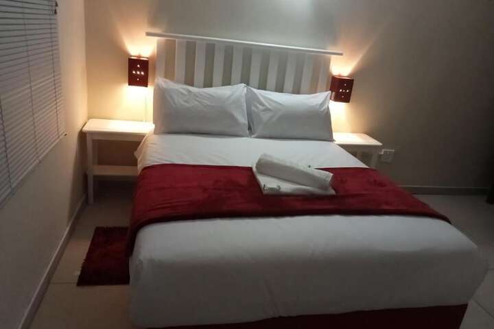 Room 12 of 28