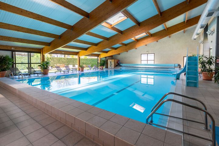 Hotel Pool