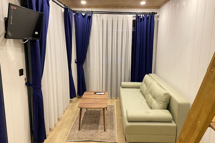Room 4 of 19