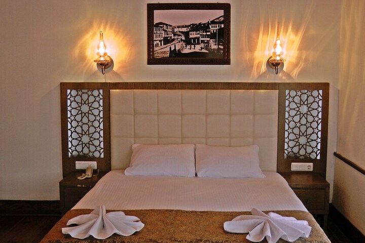 Room 3 of 23