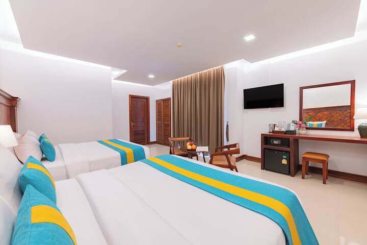 Room 27 of 211
