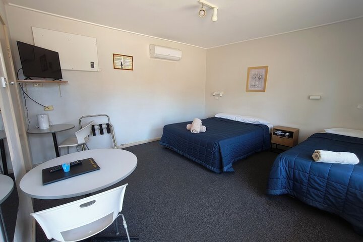 Room 9 of 43
