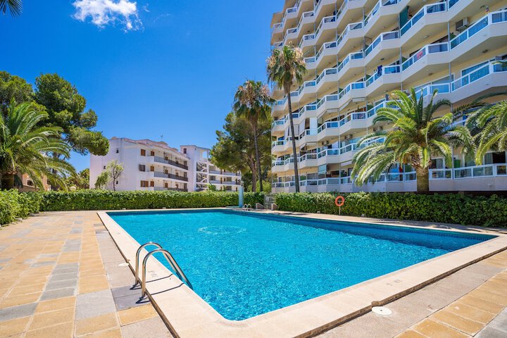 Pool Hotel