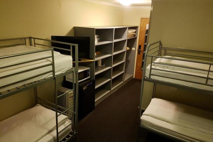 Room 13 of 35