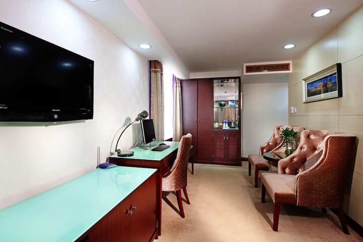 Room 18 of 35
