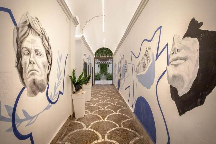 Hotel 2 of 33