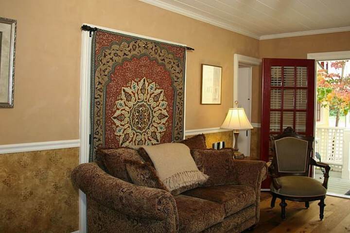 Room 12 of 38