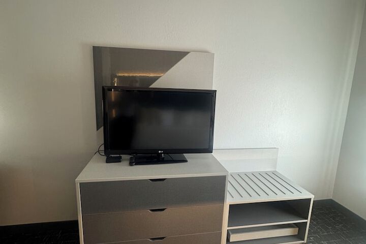 Room 14 of 49
