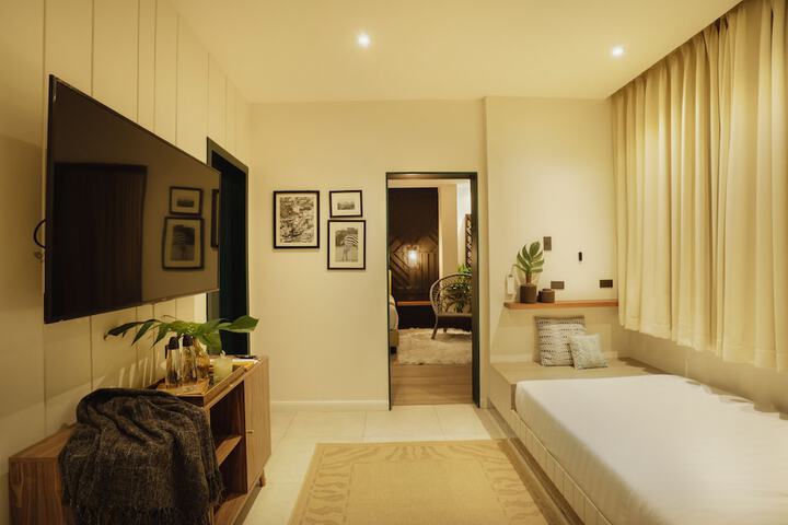 Room 11 of 40