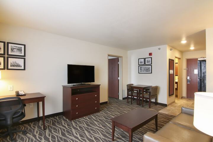 Double Accessible King Size Bed (4 of 7)