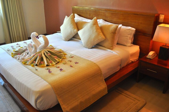 Room 8 of 35
