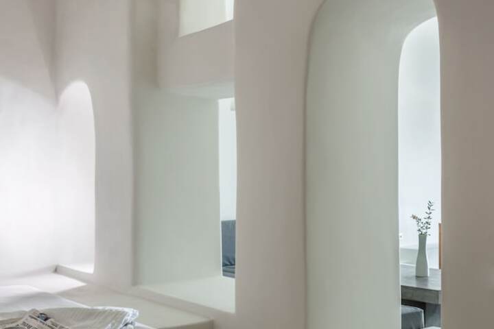 Room 5 of 33