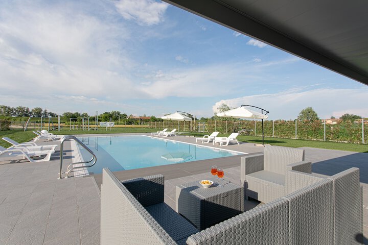 Pool 34 of 70