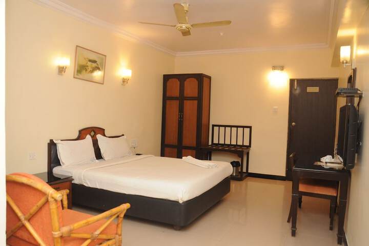 Room 18 of 38
