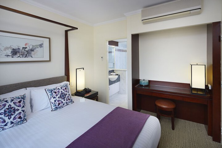 Room 9 of 48
