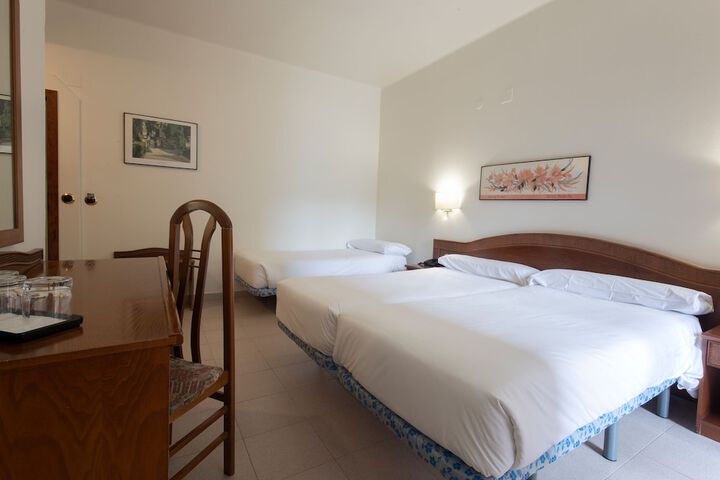 Room 21 of 48