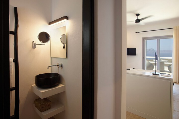 Room 46 of 87
