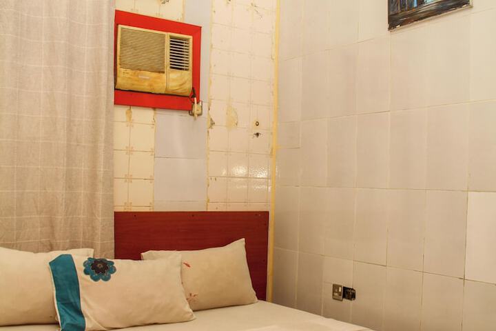 Room 19 of 33