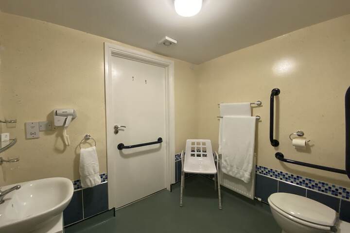 Room 44 of 59