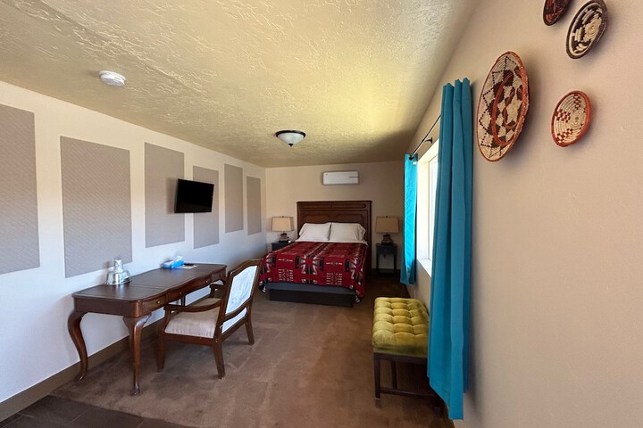 Room 9 of 96