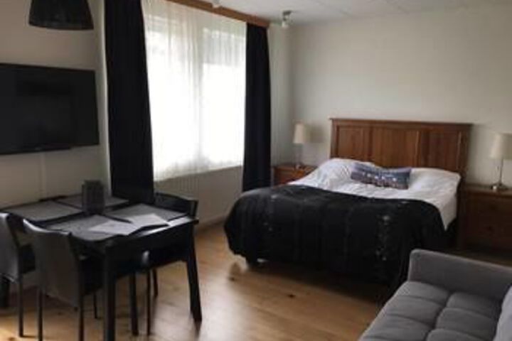 Room 12 of 49