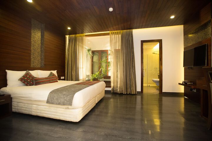Room 15 of 51