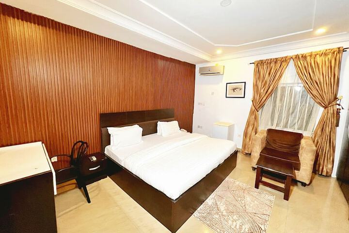 Room 4 of 45
